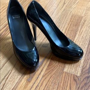 stuart weitzman black pumps